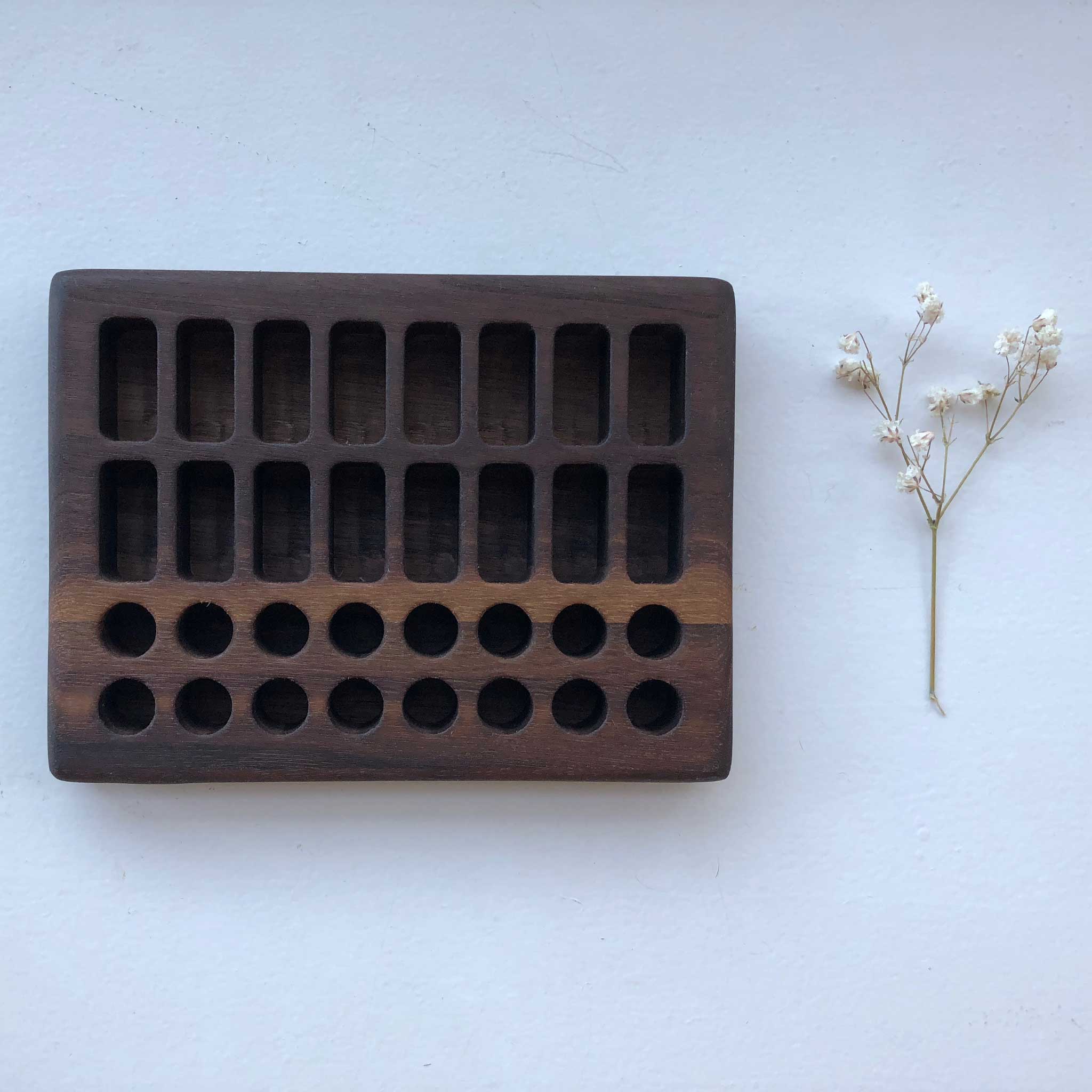 TREASURES FROM JENNIFER | Wooden Beeswax Crayon Holder | 16 Blocks 16 Sticks