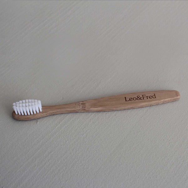 LEO & FRED Wooden Toothbrush White