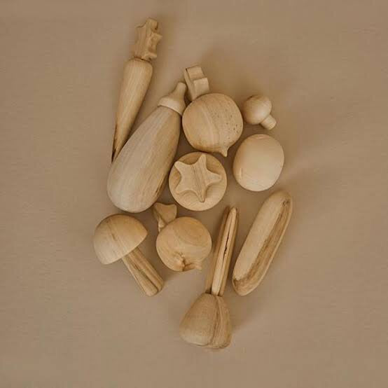 RADUGA GRËZ  | Wooden Vegetable Set | Natural